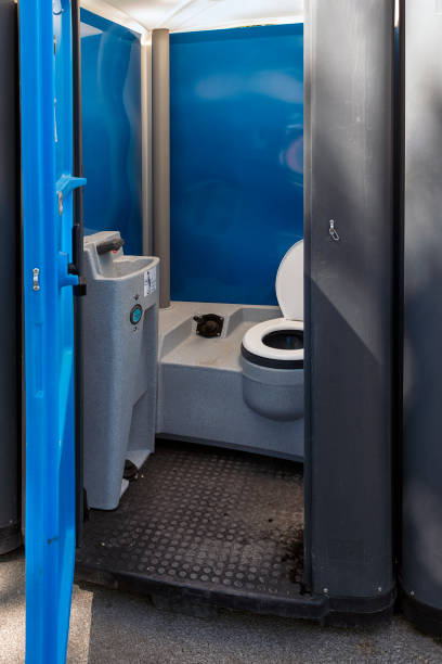 Best Emergency porta potty rental  in Lake Forest Park, WA